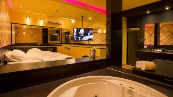 Tout Motel (Adults Only) Campinas  Luaran gambar